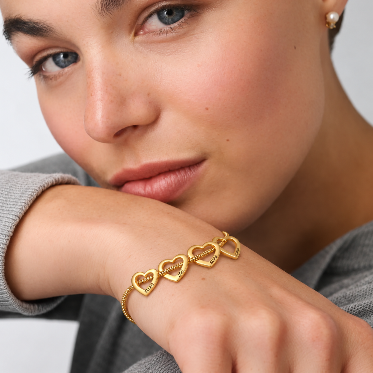 Brazalete Corazones con Nombres Grabados